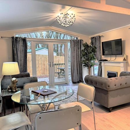 Welsh Villa-Hot Tub-Tenby-Carmarthen-Forestsetting Esterno foto